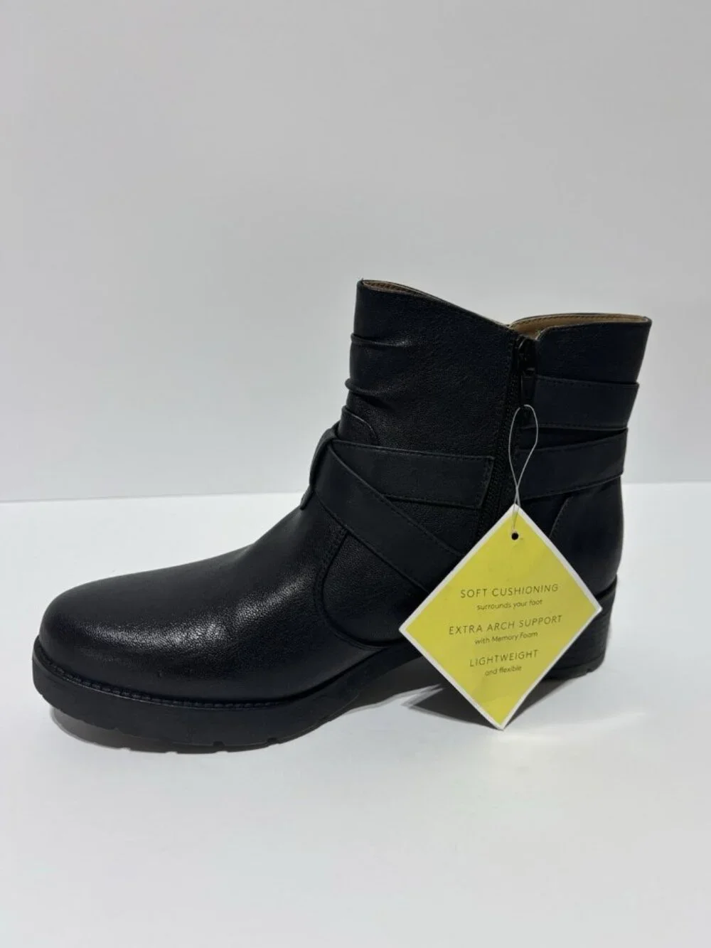 Soul Naturalizer Women’s Quincy Black Leather Boots, Size 8 M